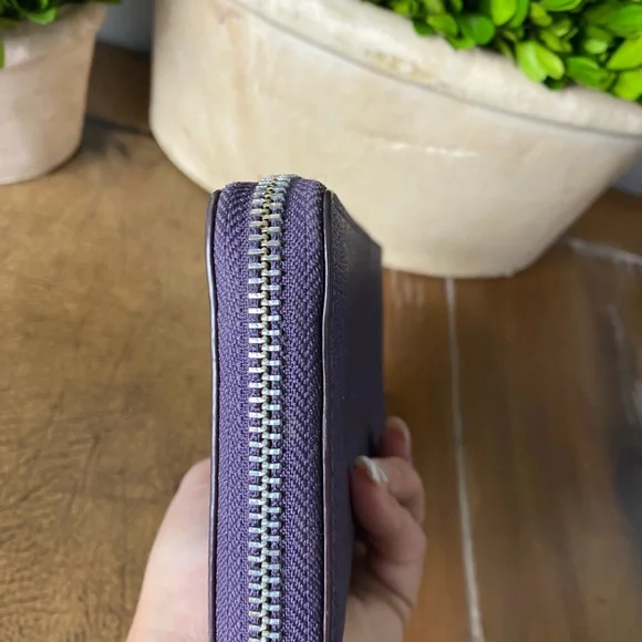 Coach Metallic Purple Leather continental zip around Wallet NWOT - Picture 6 of 10